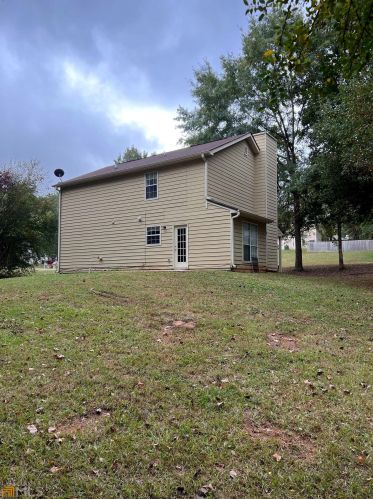 250 Rosewood Dr, Mcdonough GA  30253-5443 exterior