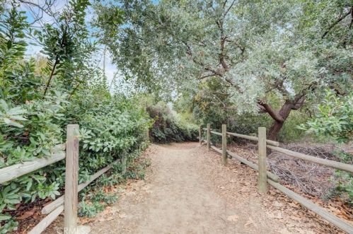 949 Lone Pine Ln, Anaheim CA  92808-2309 exterior