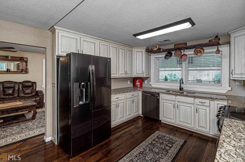 5149 Highway 155, Stockbridge GA  30281-1801 exterior