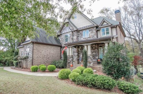 806 Low Falls Ct, Jefferson, GA 30549-7943