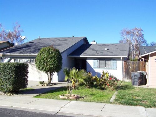 1505 Dustin Ct, Modesto, CA 95351-7107