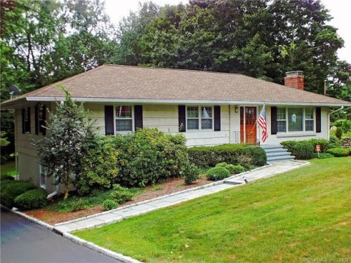 458 Flax Hill Rd, Norwalk, CT 06854-2313