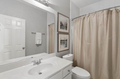 1133 Ashton Bluff Dr, Atlanta GA  30319-5399 exterior
