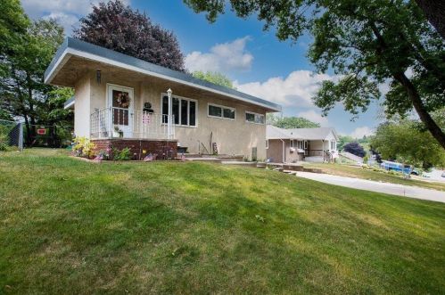 117 18th Ave, South Saint Paul, MN 55075-1837