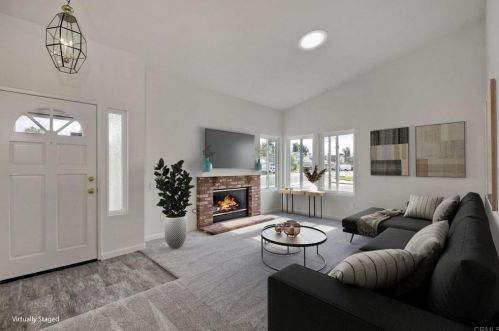 815 Gregory Ln, Oceanside, CA 92057-5051
