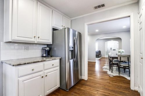 6431 Anita St, Dallas TX  75214-2709 exterior
