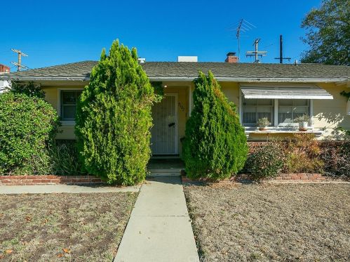 7102 Mammoth Ave, Van Nuys, CA 91405-3329