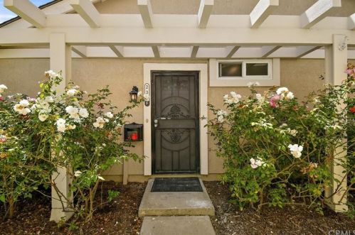 230 Carriage Dr, Santa Ana, CA 92707-4142