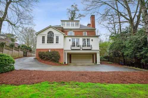 1041 Farmington Ln, Atlanta GA  30319-2811 exterior