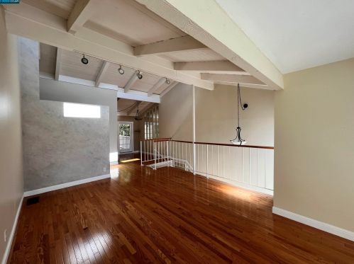 318 Ridgeview Dr, Concord CA  94523-1026 exterior