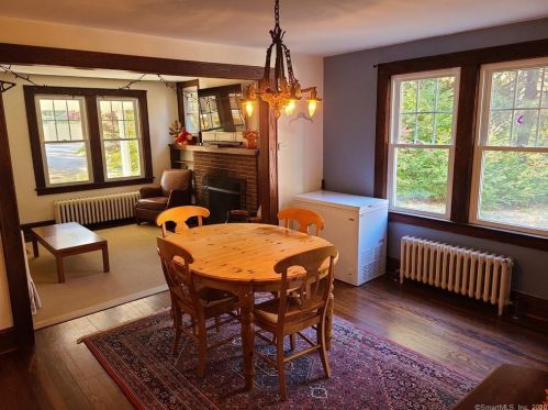 32 Horseshoe Rd, Wilton, CT 06897-3402