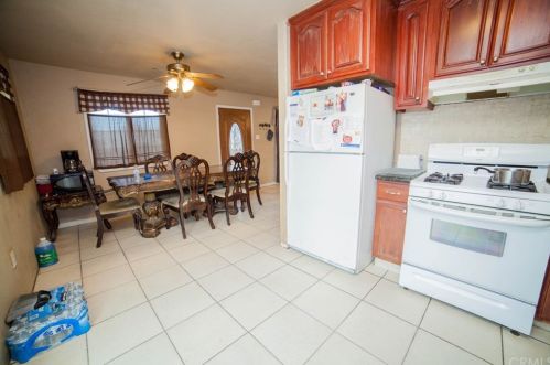 814 Vermont Ave, Los Banos CA 93635-3313 exterior