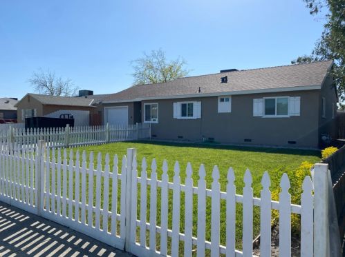 920 Golden Gate Ave, Dos Palos, CA 93620-2035