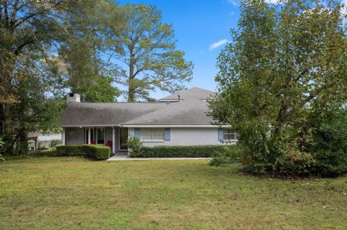 621 Brook Hollow Dr, Conroe TX  77385-9108 exterior