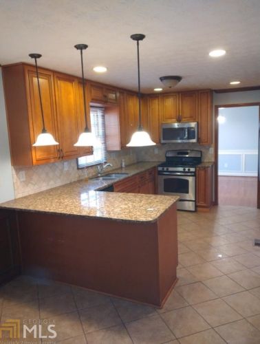 1437 Fieldgreen Overlook, Stone Mountain GA  30088-3137 exterior
