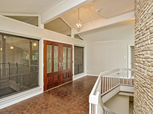 500 Buckeye Trl, Austin TX  78746-4426 exterior