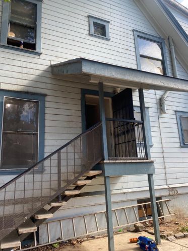 1107 Commerce St, Stockton, CA 95202-1277
