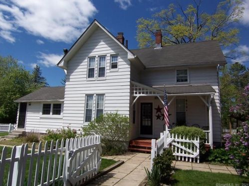 30 Pond St, East Windsor, CT 06016-9665