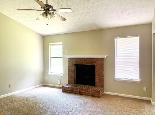 6596 Bent Creek Dr, Rex GA  30273-2105 exterior