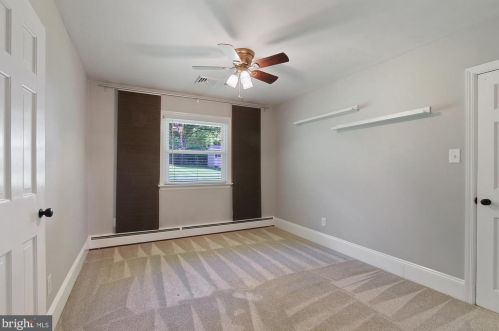 41 Roosevelt Blvd, Lancaster PA  17601-4039 exterior