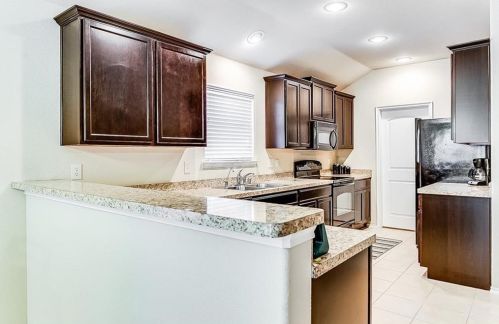 1747 Park Trails Blvd, Princeton TX  75407-2820 exterior