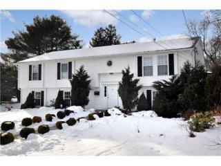 2 Carpenter Ave, Barrington, RI 02806-2006