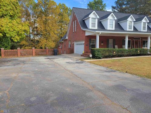 718 Swan Lake Rd, Stockbridge, GA 30281-1526