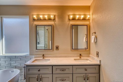 15374 67th Ave, Arvada CO  80007-7015 exterior