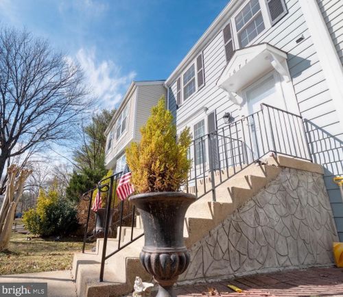 1677 Bayfield Way, Herndon, VA 20194-1513