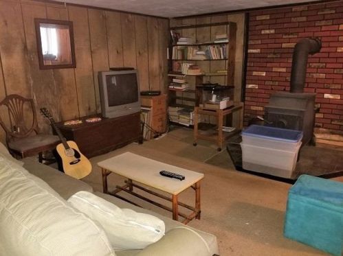 28 Sesame St, Keene, NH 03431-4842