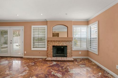 8623 Mesa Oak Dr, Riverside CA  92508-3123 exterior