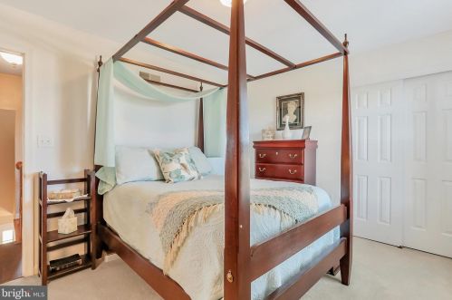 67 Tinning Ct, Hedgesville WV 25427-7367 exterior