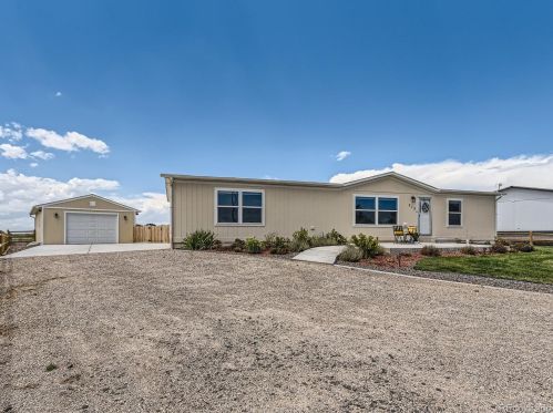 315 Cedar St, Keenesburg, CO 80643-9002