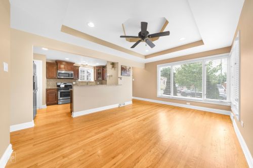 7815 Keeler Ave, Chicago, IL 60652-1232