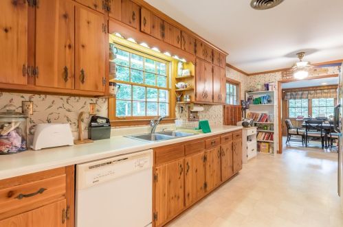 2408 Meadow Lark Dr, Atlanta GA  30344-4026 exterior