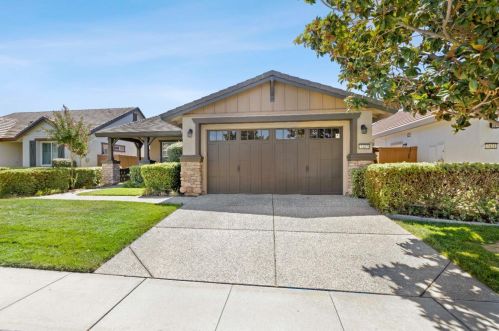 7417 Abbey Cir, Elk Grove, CA 95757-5102