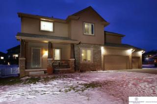 17015 Emiline St, Omaha, NE 68136-1582