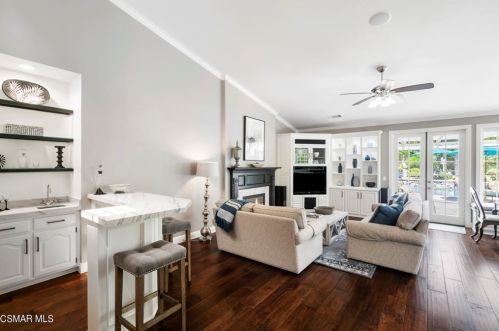 29407 Cresthaven Ct, Calabasas, CA 91301-4129