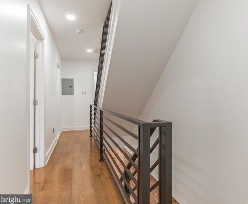 312 Manton St, Philadelphia PA  19147-5213 exterior