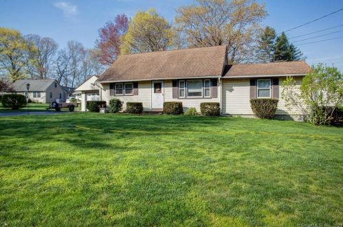 1 Dell Ct, Wallingford, CT 06492-2414
