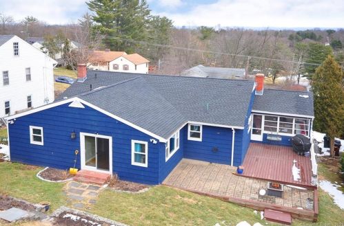 115 Brookmoor Rd, Hartford, CT 06107-3108