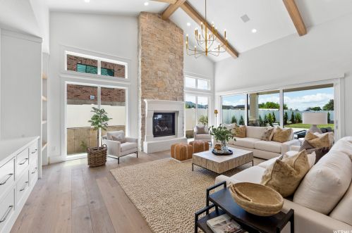 656 750, Woodland Hills UT 84653-5653 exterior