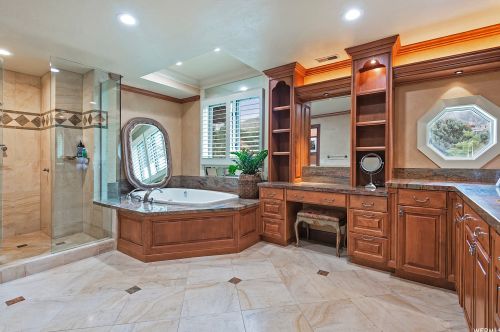 10188 Dimple Dell Ln, Sandy UT 84092-4505 exterior