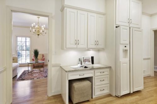 230 Cameron Rdg Dr, Atlanta GA  30328-4709 exterior