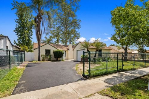 6932 Murietta Ave, Van Nuys, CA 91405-4115