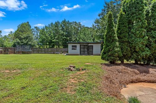 111 Country Ml Ln, Stockbridge GA  30281-4555 exterior