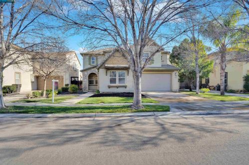 360 Sonrisa St, Tracy, CA 95391-3005