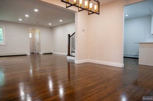 423 Forest Ave, Teaneck NJ  07666-2773 exterior