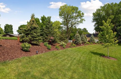 4645 Alvarado Ln, Minneapolis, MN 55446