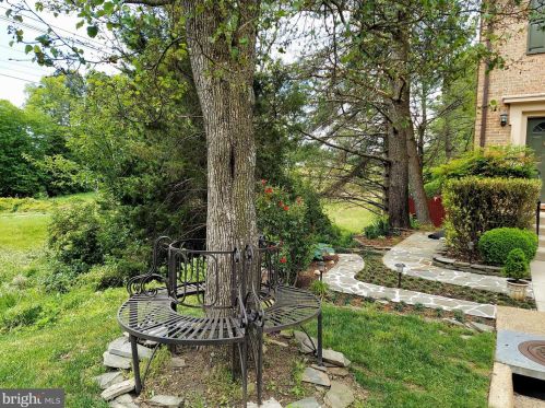 7731 Bristol Square Ct, Springfield VA  22153-3119 exterior